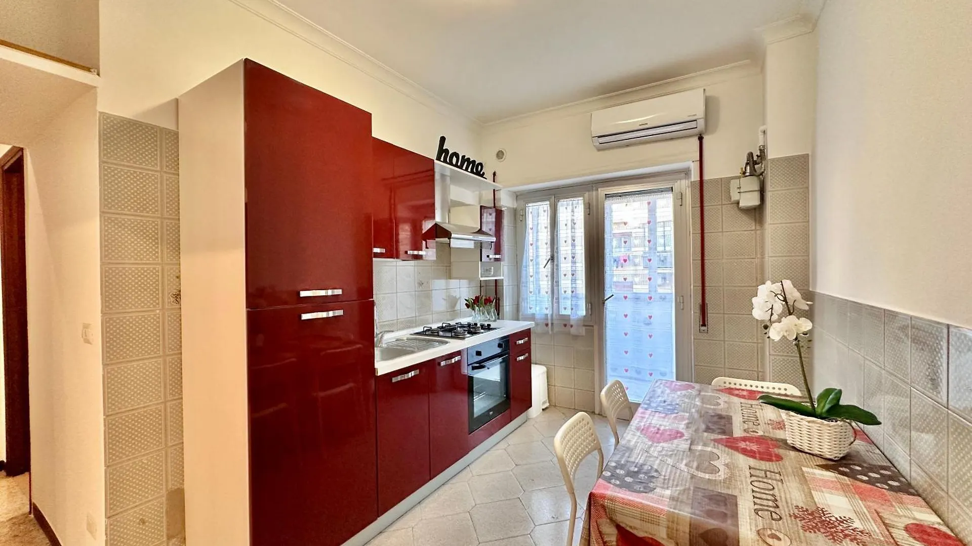 Appia House Villa Rome 0*,